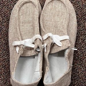 Brand new! Only tried them on and didn’t like the way they fit.